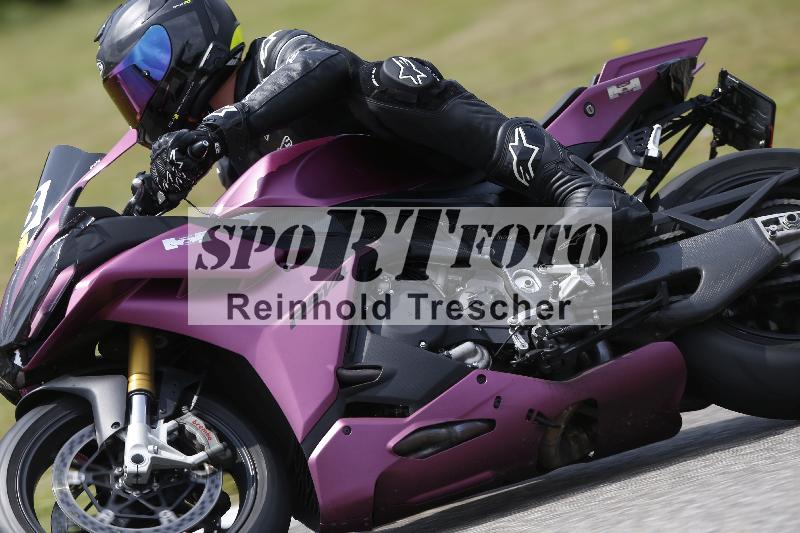 /24 08.06.2025 TZ Motorsport ADR/Gruppe gruen/63